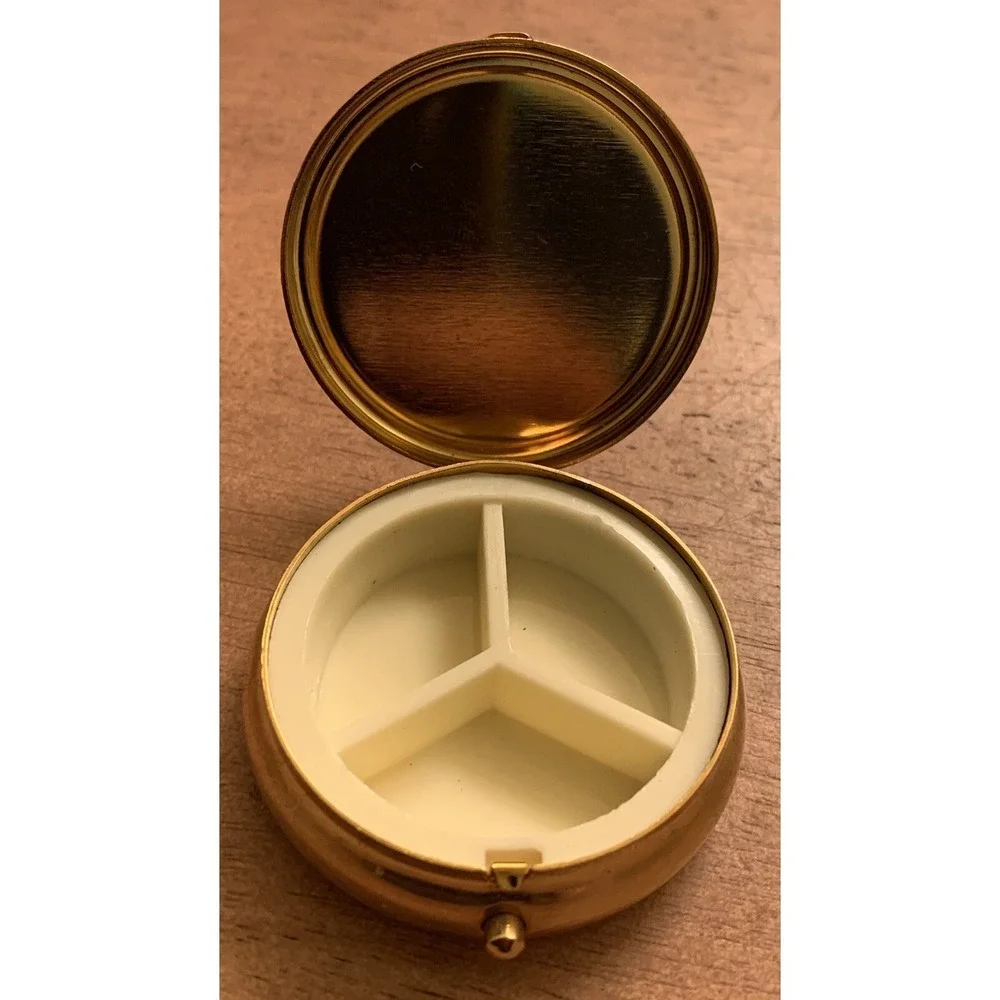 Vintage‎ Wizard Oz Pill Box Case Holder  Medicine Container EUC